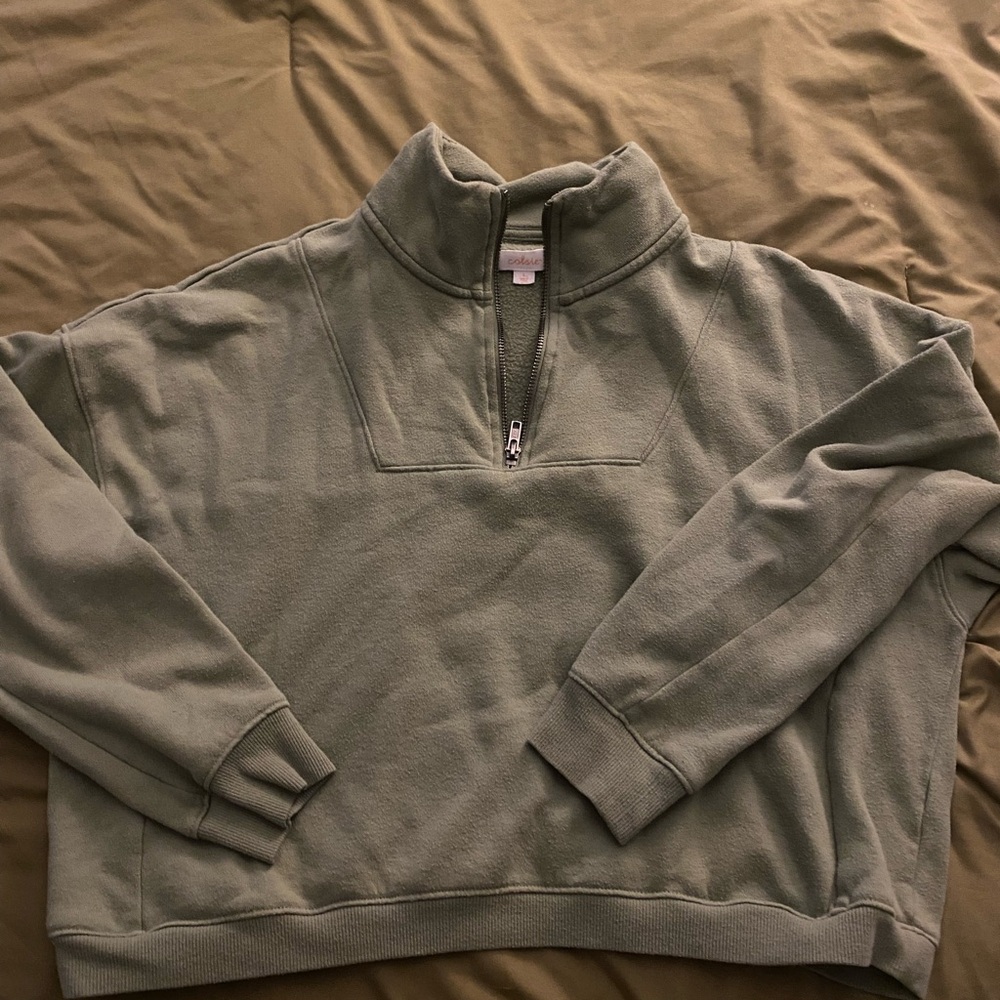 Colsie olive green half zip, size medium (teen)